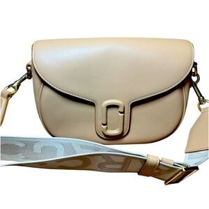 MARC JACOBS The Covered J Marc Camel Smooth Leather Saddle Bag Auth Ex++